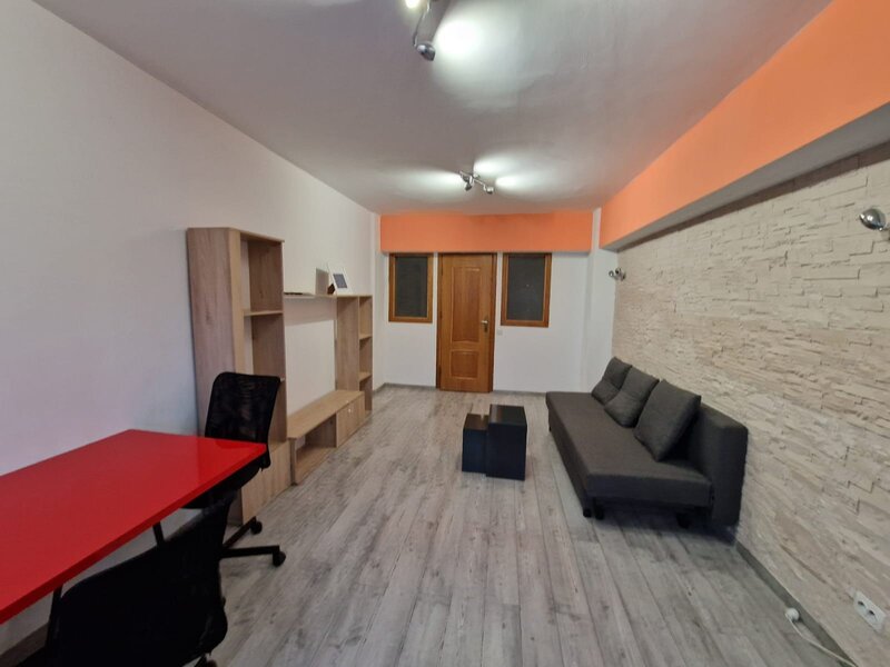 Piata 1 Mai, Clucerului,