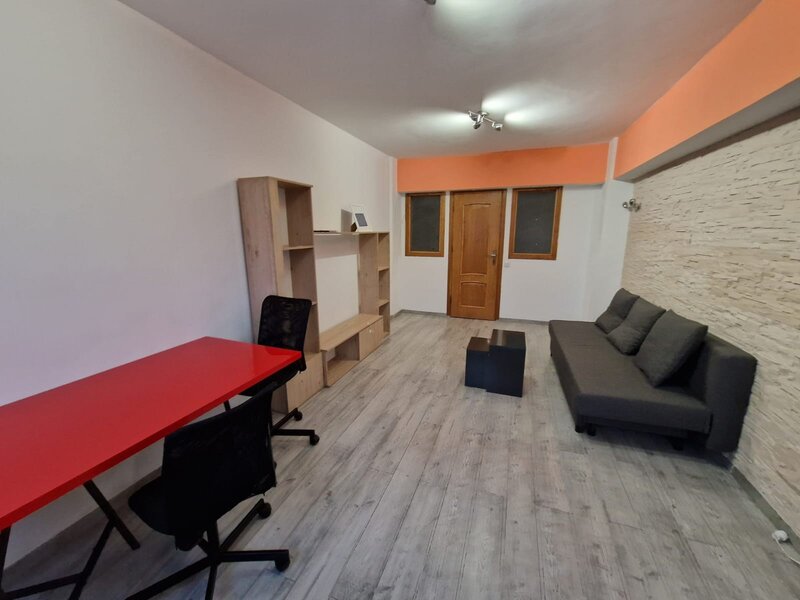 Piata 1 Mai, Clucerului,