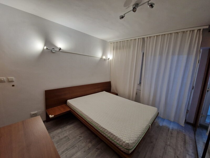 Piata 1 Mai, Clucerului,