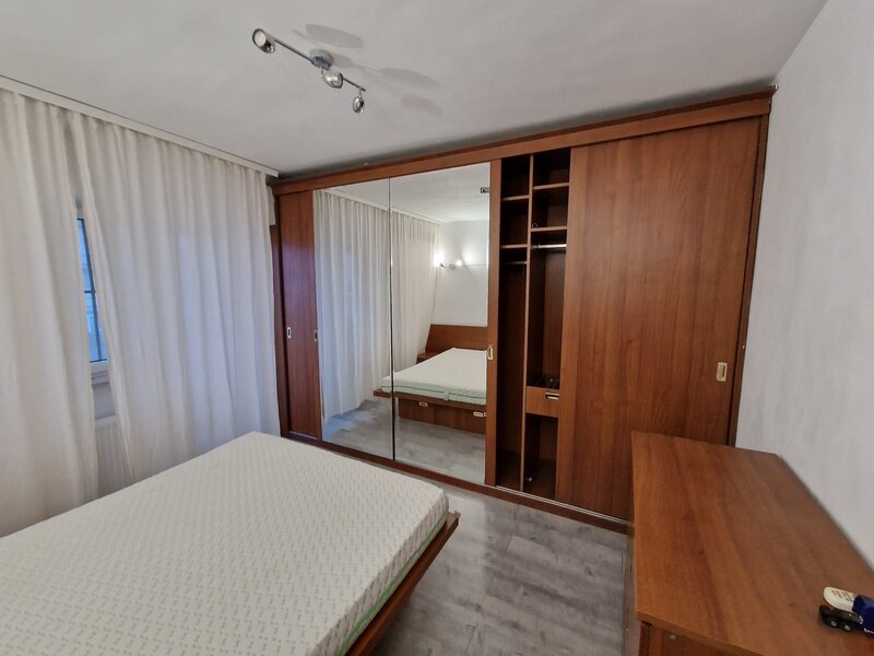 Piata 1 Mai, Clucerului,