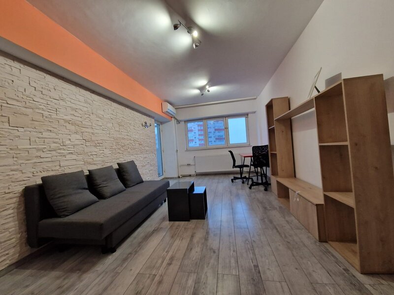 Piata 1 Mai, Clucerului,